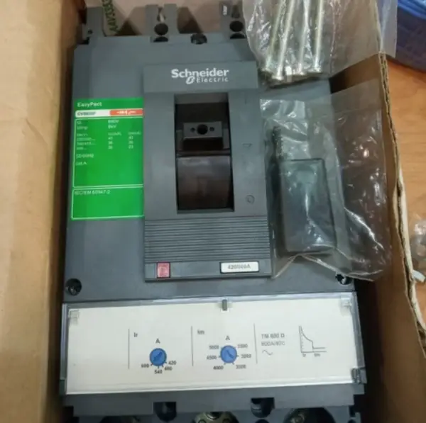 CVS630F Circuit Breaker