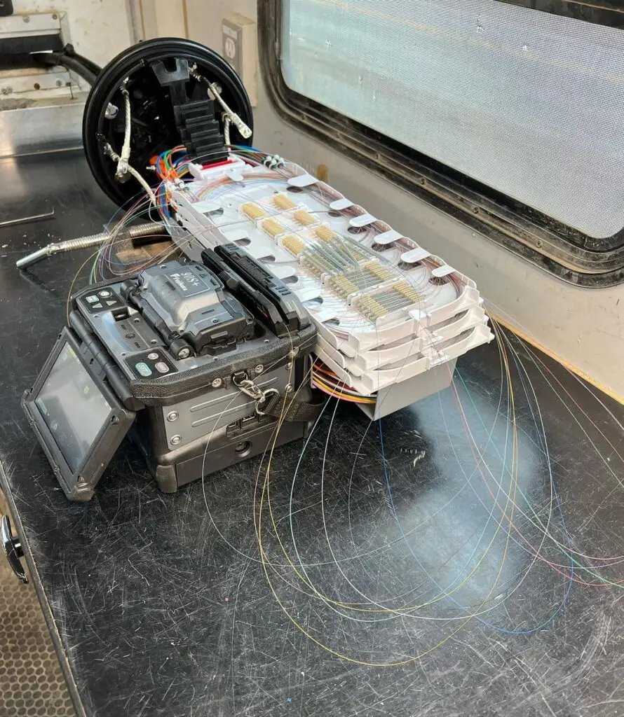 fiber optic splicing